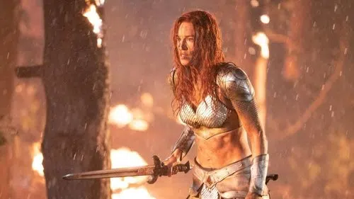 Kızıl Sonja izle afişi