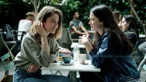 İnsanlar İkiye Ayrılır izle afişi