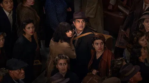 Göremediğimiz Tüm Işıklar izle