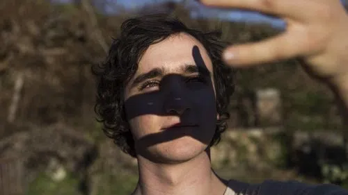 Mutlu Lazzaro izle